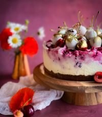 From everyday treats to special celebrations, Nina’s Vegan Bakery brings joy in every bite.